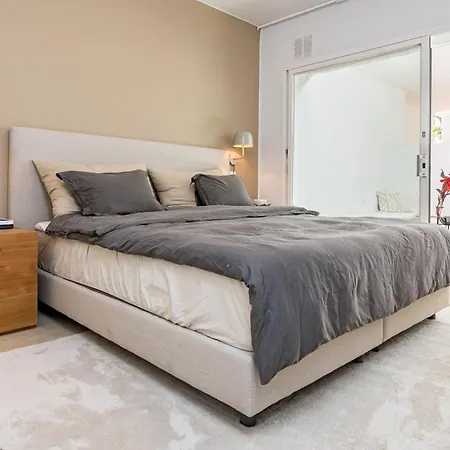 Birdie Beach House * מארבלה