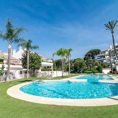 Birdie Beach House דירה מארבלה