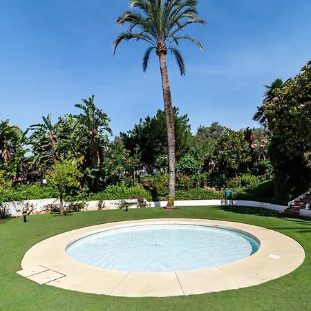 דירה Birdie Beach House *